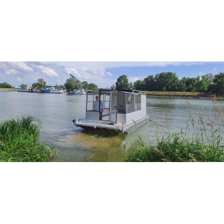 Hausbot motorovy Schab 6,2  