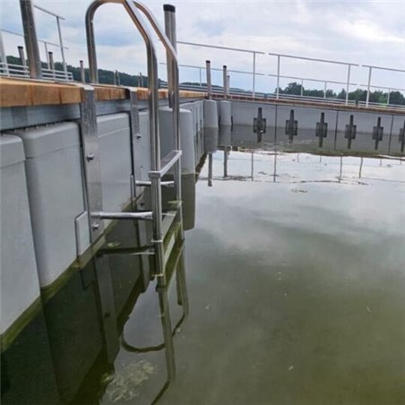 Nerezový rebrík s konektormi - seria 1000 / 2000