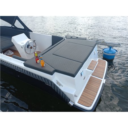 Čln – M 550 Tender