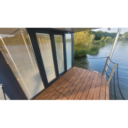 Hausbot houseboat SCHAB Haus 9.3x3m